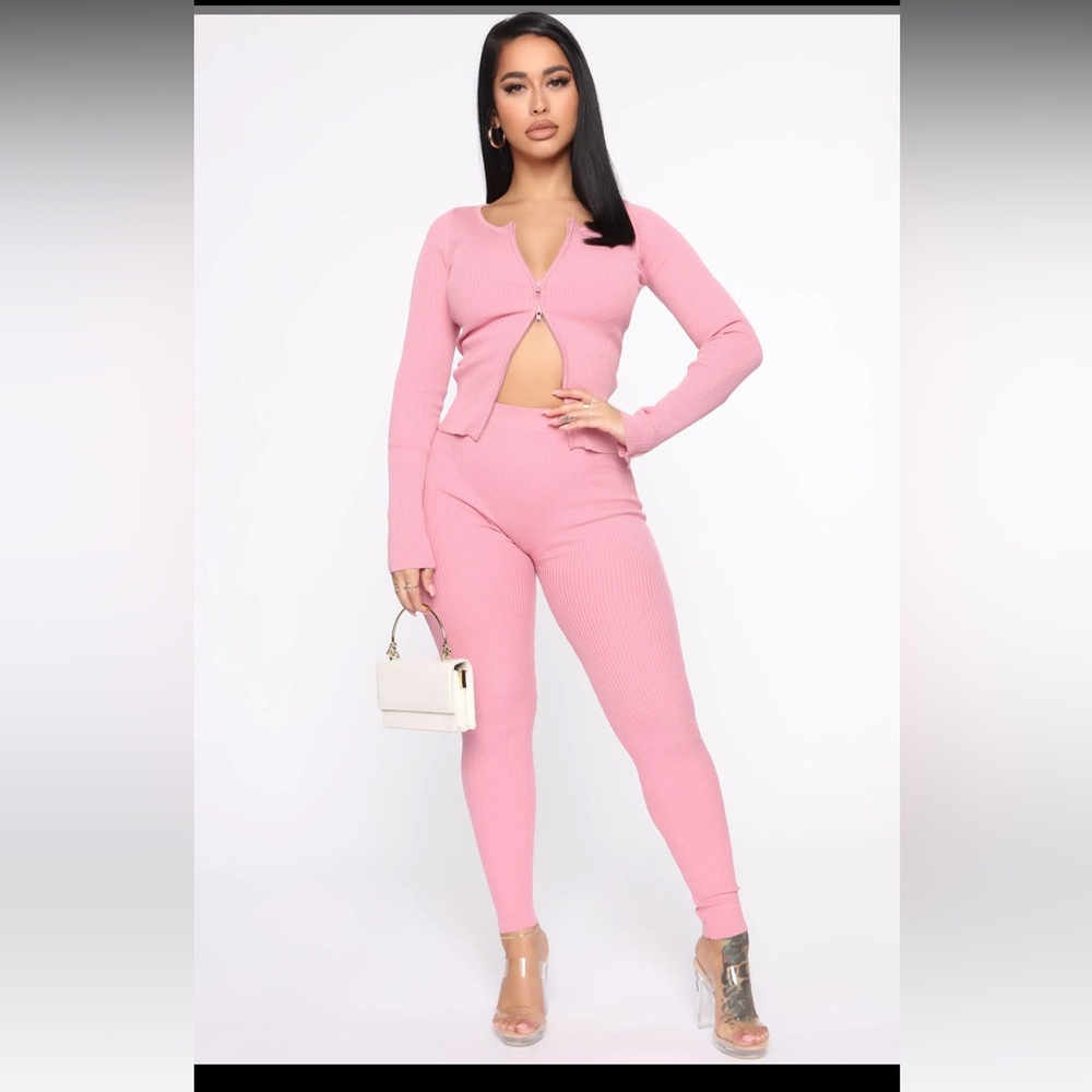 NEW Fashion Nova Wrong Way Long Sleeve Sweater & Legging Pant Set - Pink Medium